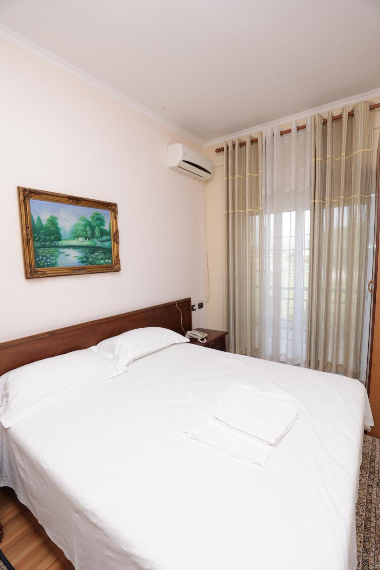Mema Resort Tirana Exteriör bild