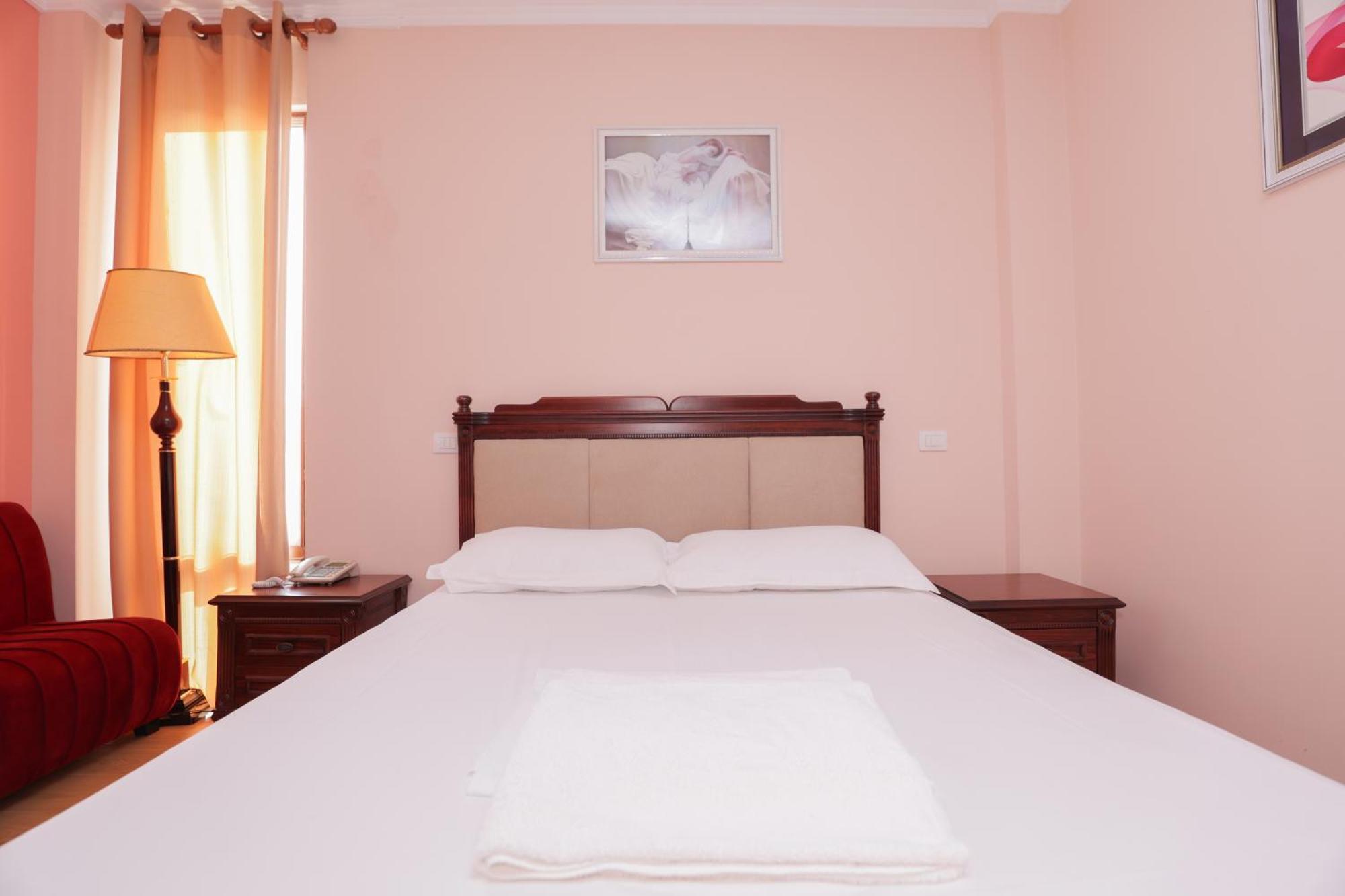 Mema Resort Tirana Exteriör bild