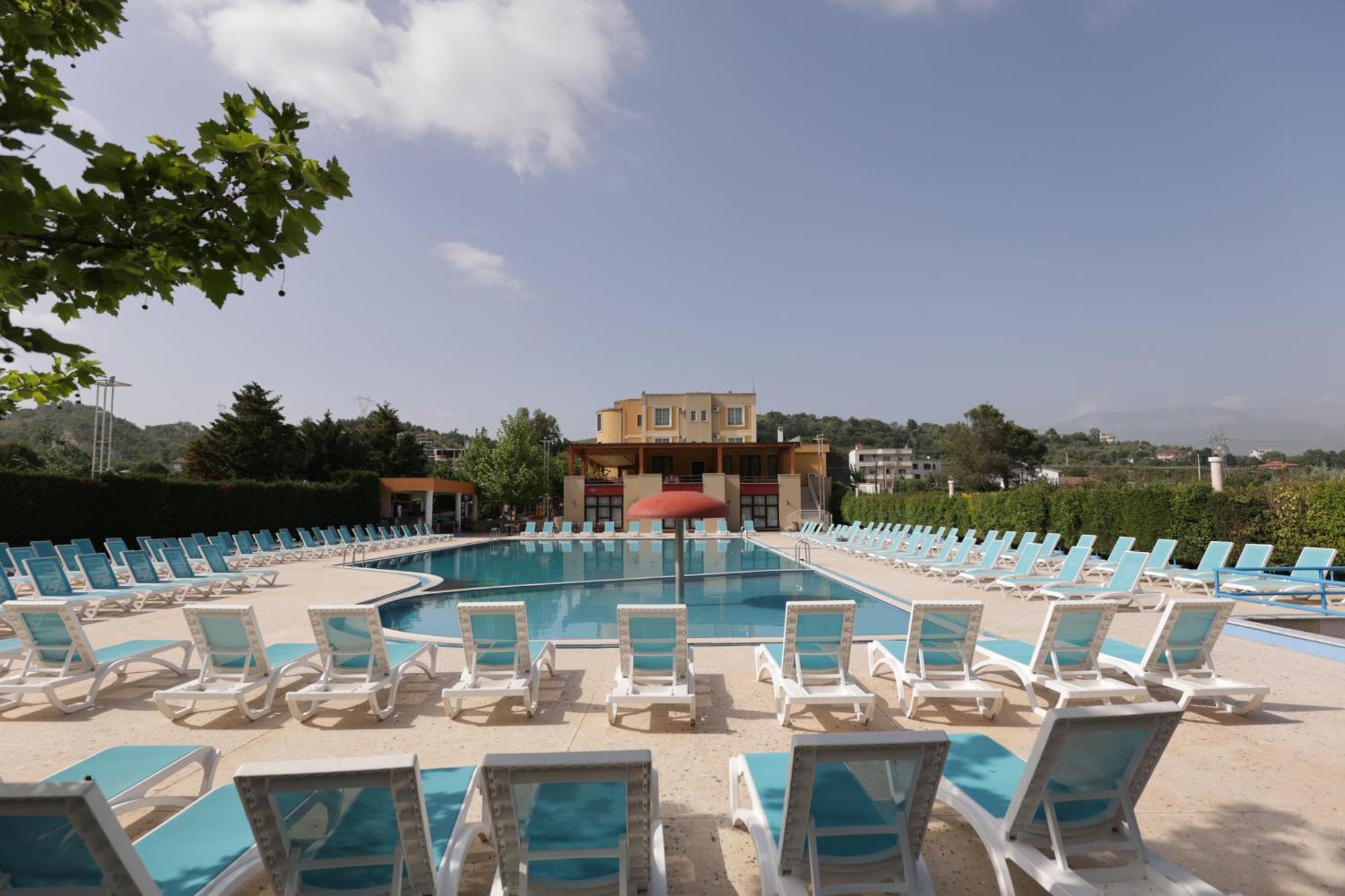 Mema Resort Tirana Exteriör bild